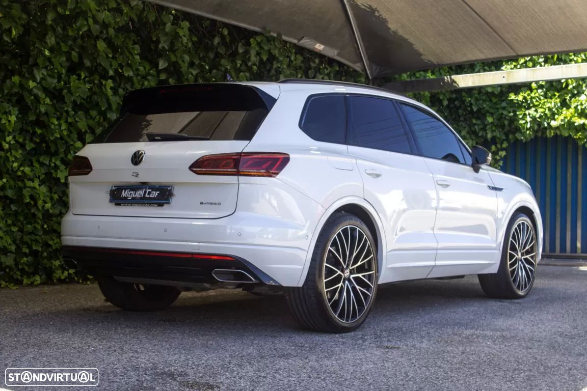 VW Touareg 3.0 TSI e-Hybrid R - 9
