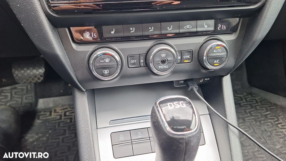 Skoda Octavia 2.0 TDI DSG Style - 6