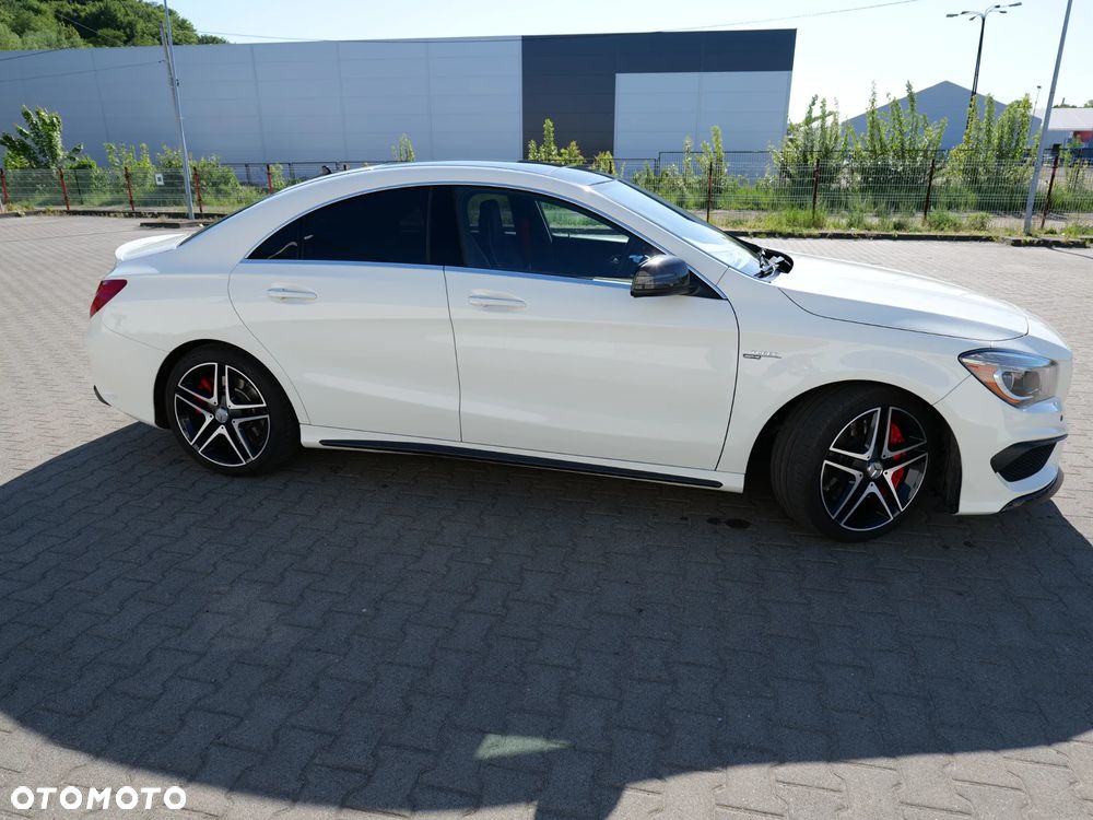 Mercedes-Benz CLA 45 AMG 4-Matic - 5