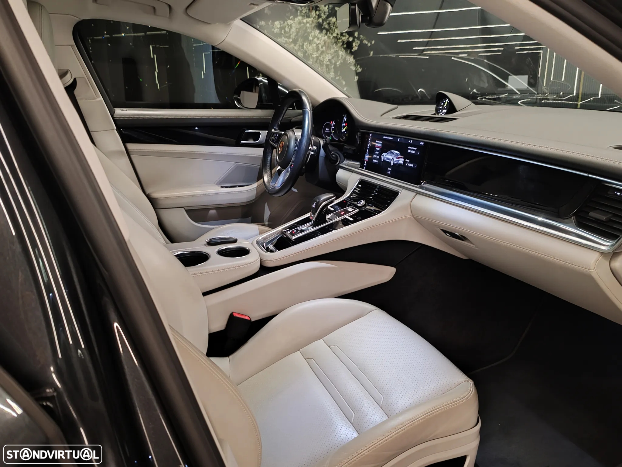 Porsche Panamera 4 E-Hybrid - 21