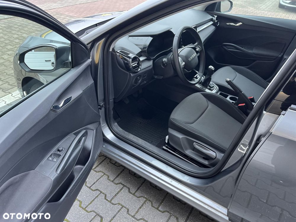 Skoda Fabia 1.0 Selection - 10