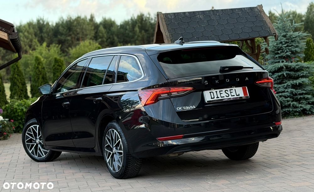 Skoda Octavia 2.0 TDI Sportline DSG - 21