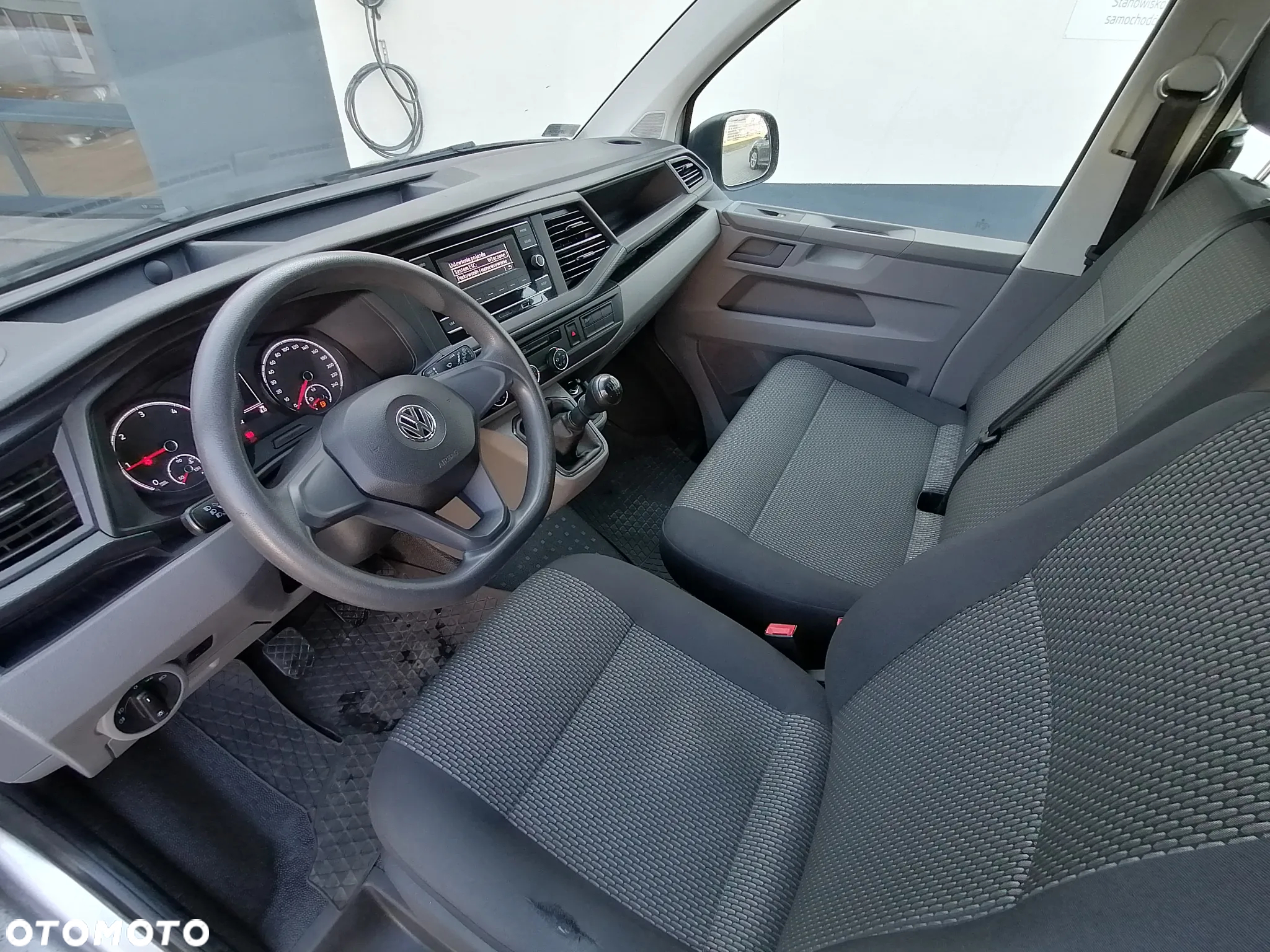 Volkswagen Transporter - 11