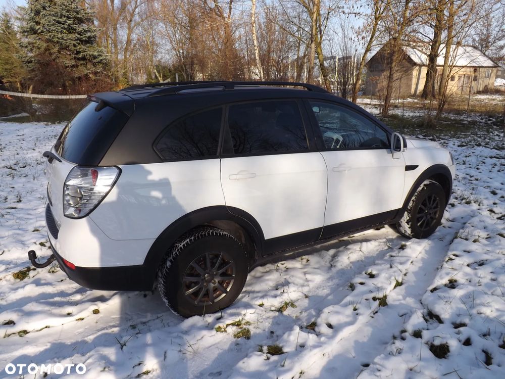 Chevrolet Captiva 2.2 D LS FWD - 4