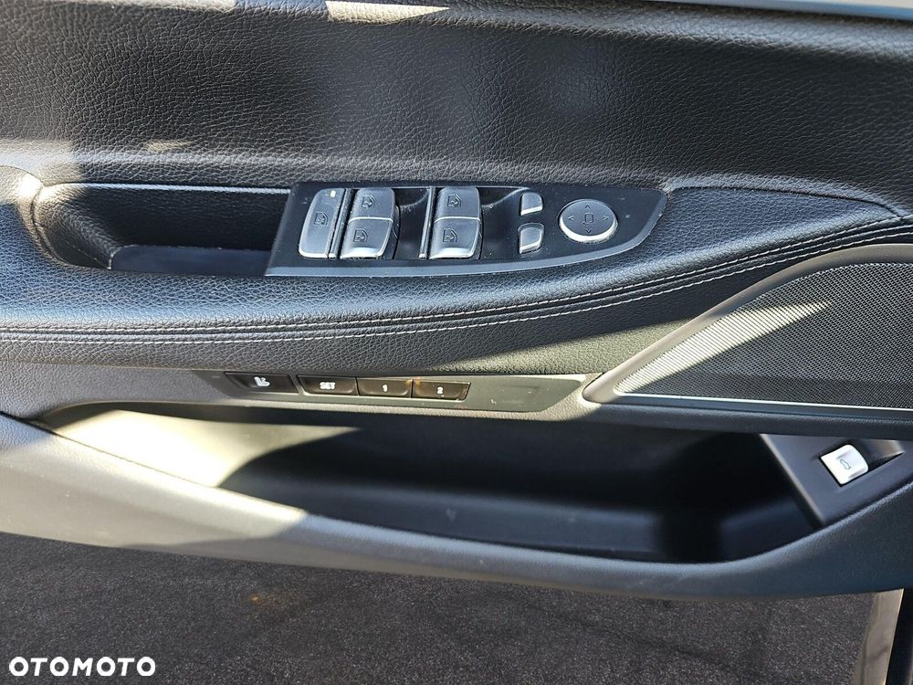 BMW Seria 7 - 18