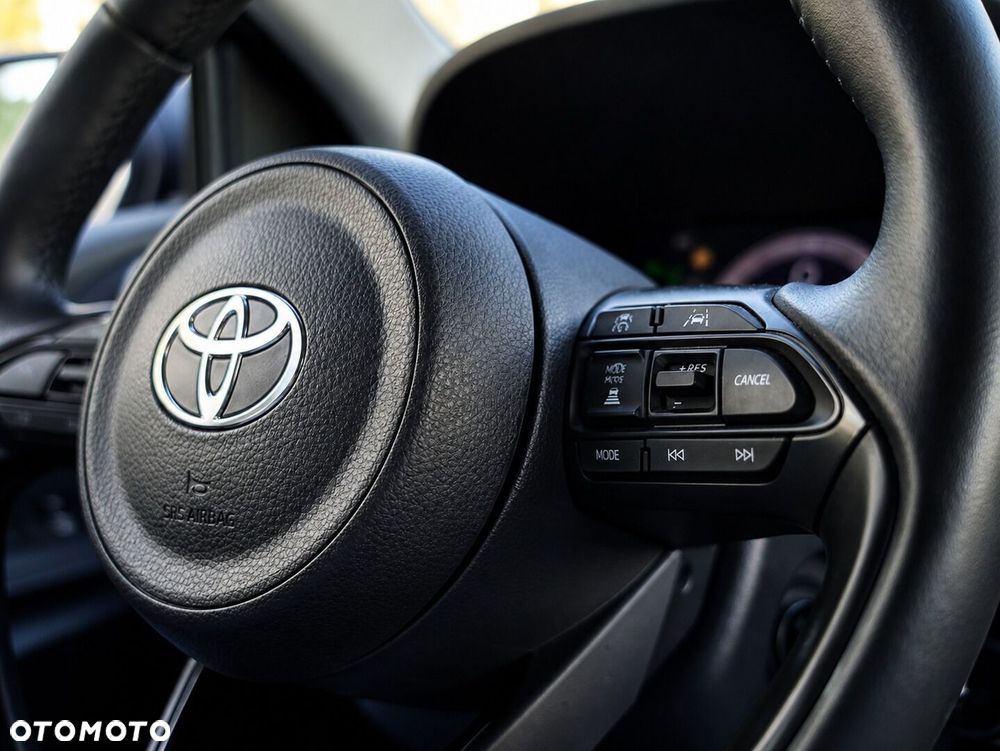 Toyota Yaris Hybrid 1.5 Style - 17