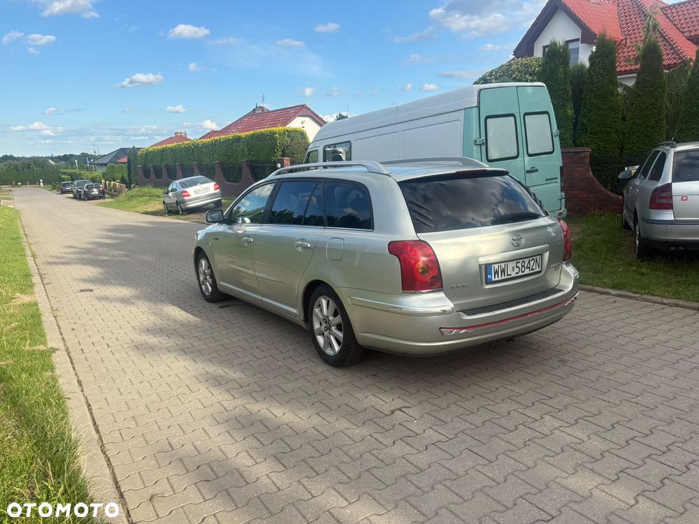 Toyota Avensis 2.0 VVT-i Prestige - 10