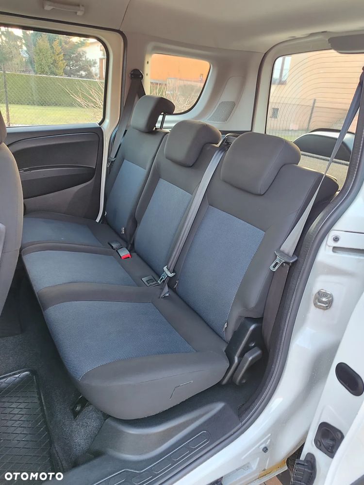 Opel Combo 1.6 CDTI Cosmo Eu6 - 18