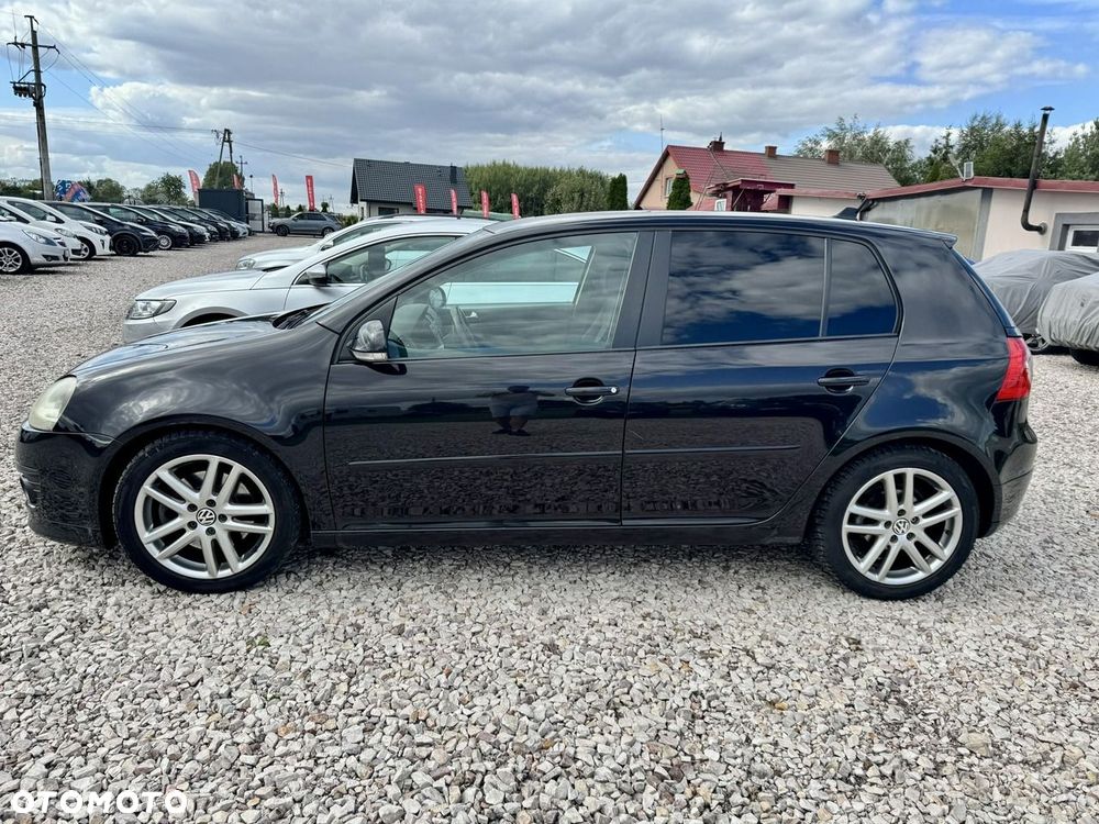 Volkswagen Golf - 5
