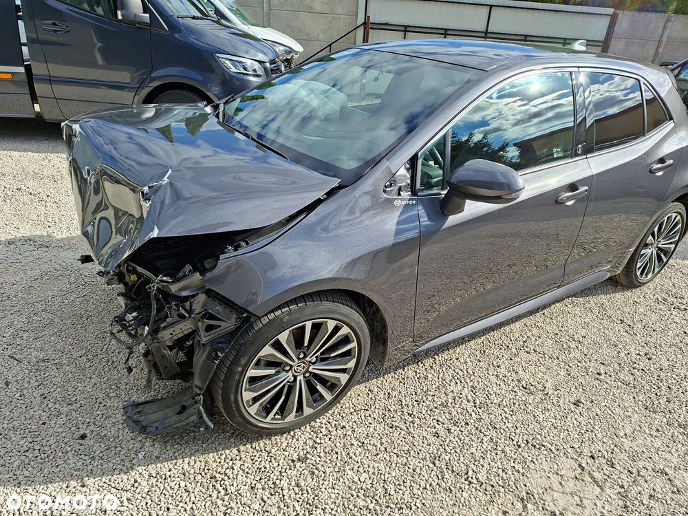 Toyota Corolla - 1