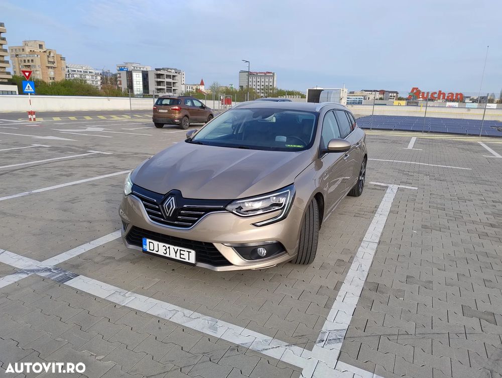 Renault Megane TCe 140 GPF BOSE EDITION - 17