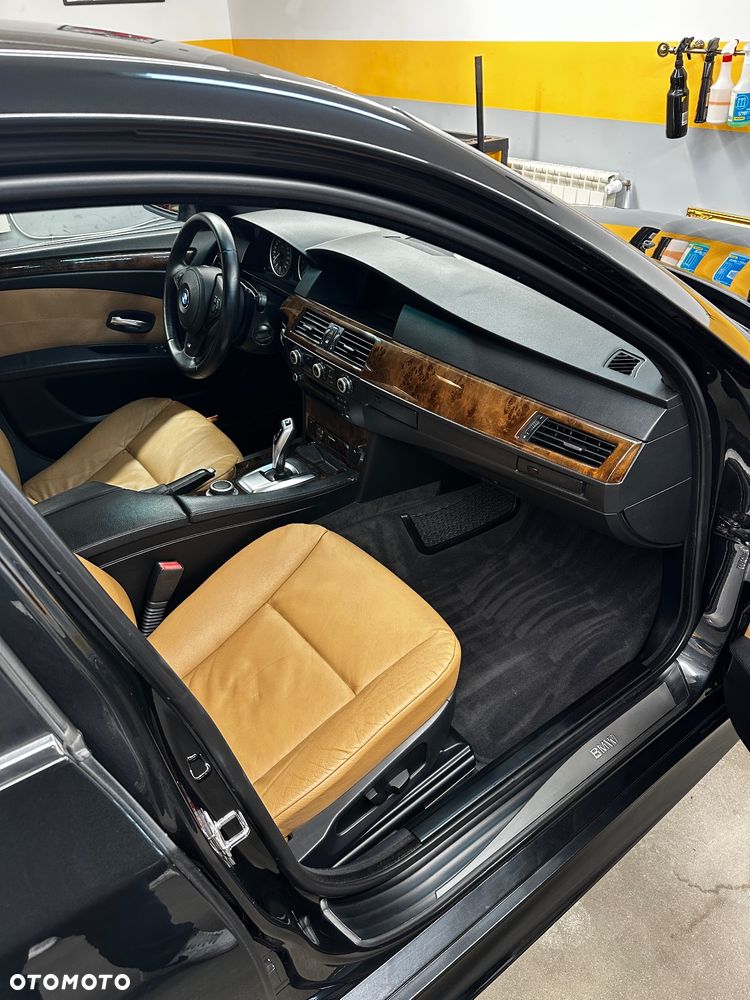 BMW Seria 5 535d Sport-Aut - 17