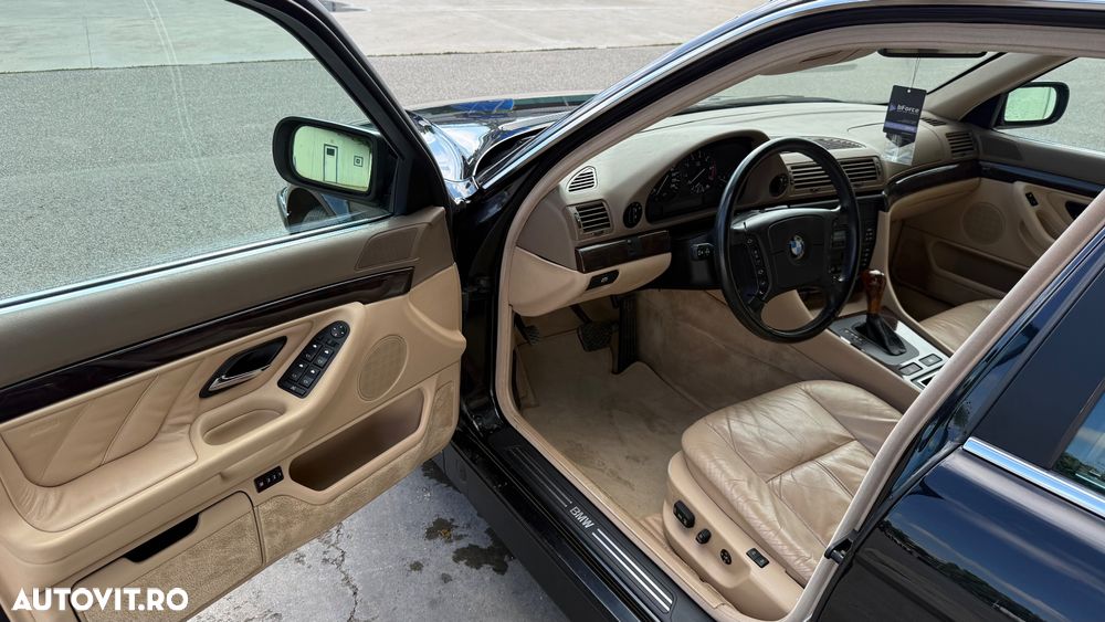BMW Seria 7 - 18