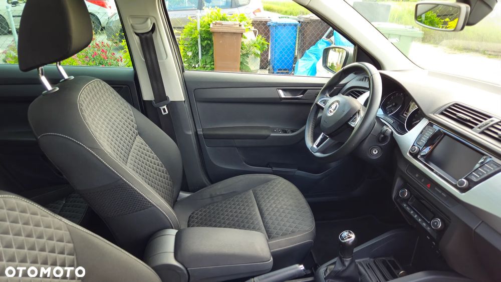 Skoda Fabia 1.0 TSI Drive - 23