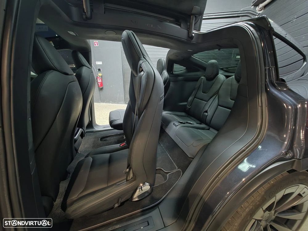 Tesla Model X Long Range AWD - 31