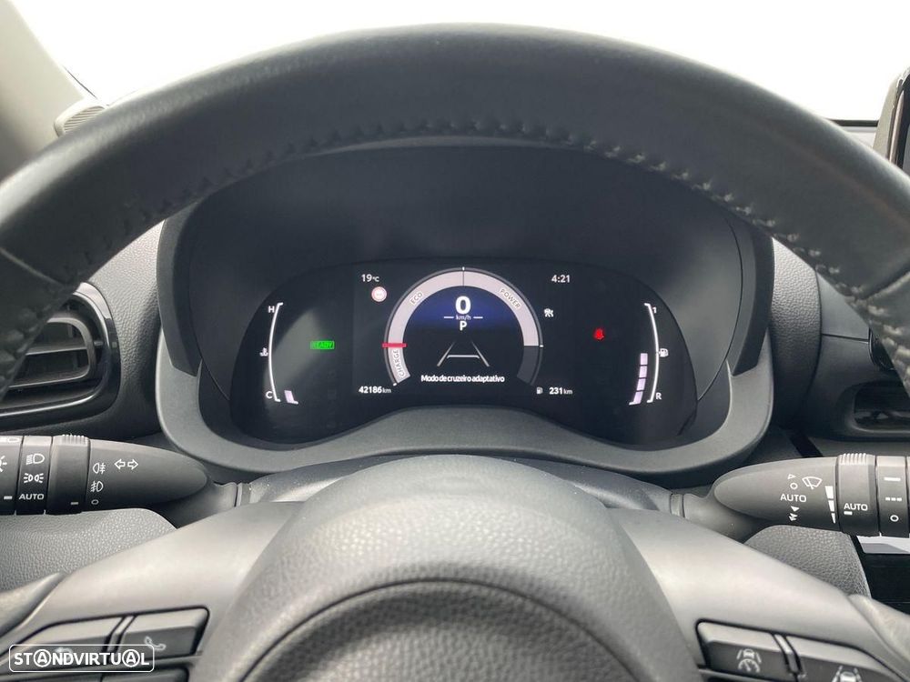 Toyota Yaris Cross 1.5 HDF Comfort Plus - 14