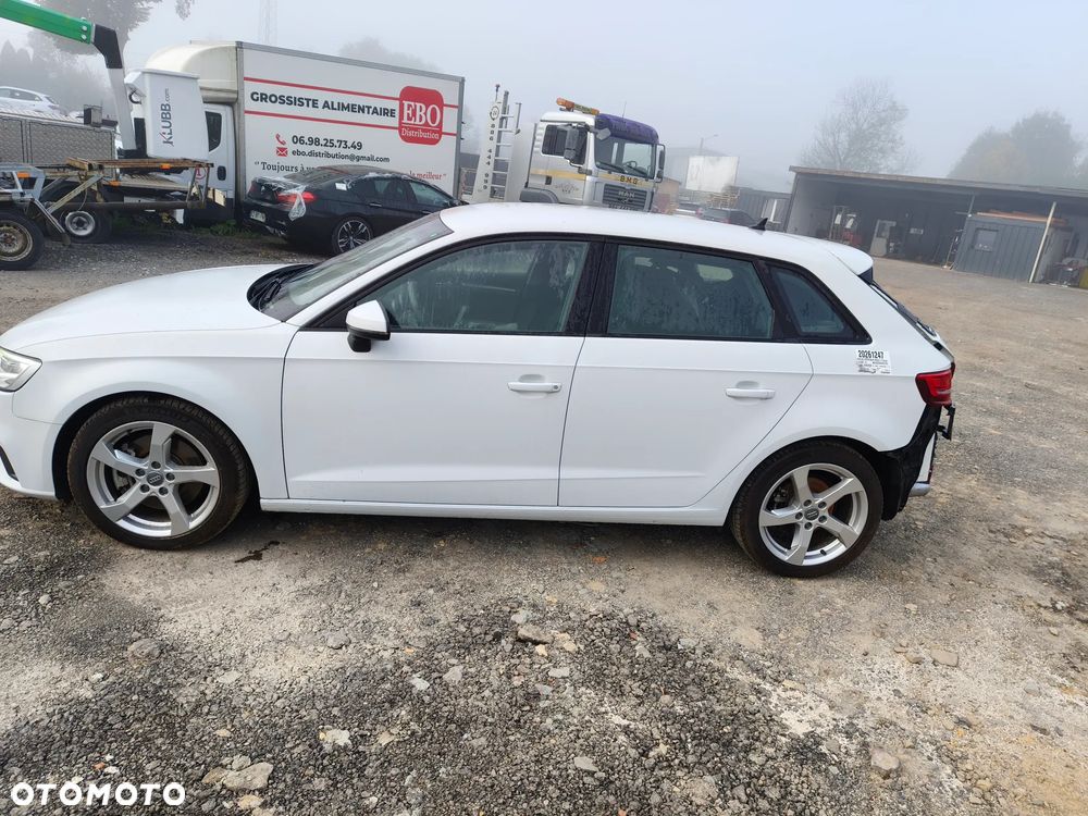 Audi A3 Sportback - 3
