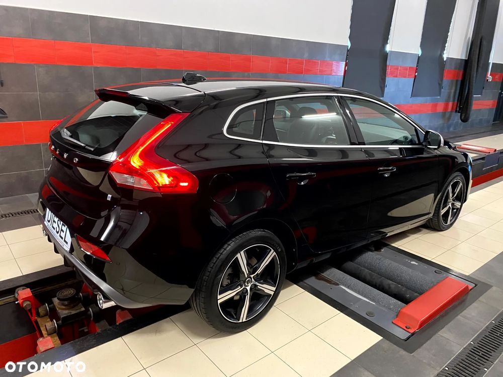 Volvo V40 D2 Drive-E SCR R-Design Momentum - 9