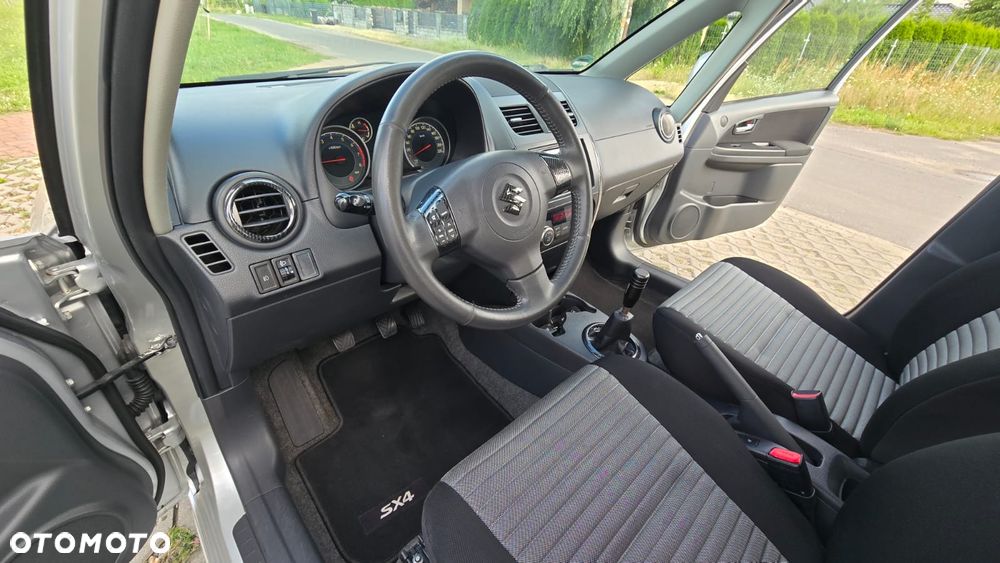 Suzuki SX4 1.6 Comfort - 9