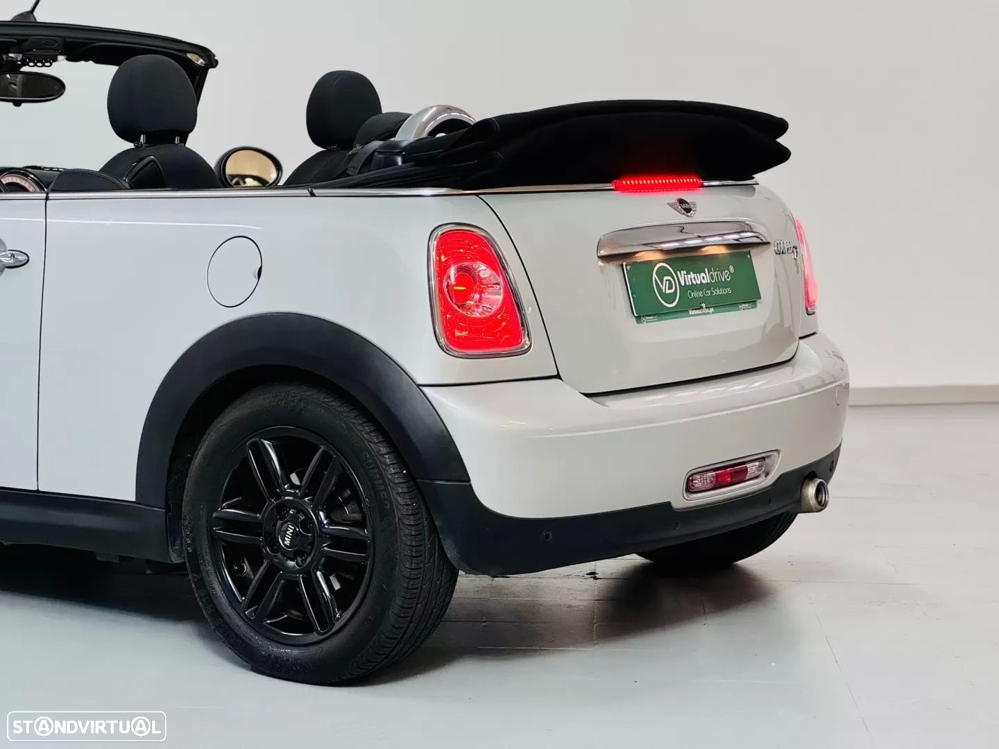 MINI Cabrio Cooper D - 10