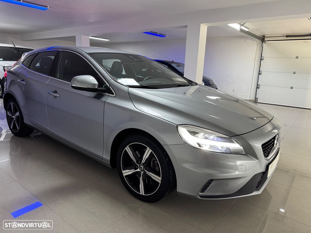 Volvo V40 1.5 T3 Sport Edition Plus Geartronic - 22
