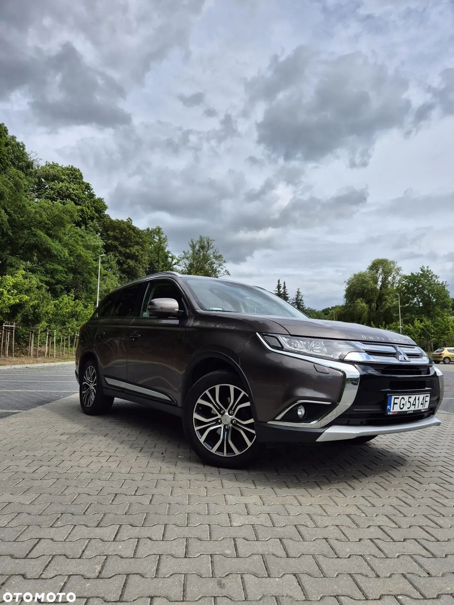 Mitsubishi Outlander 2.0 Instyle + 4WD CVT - 1