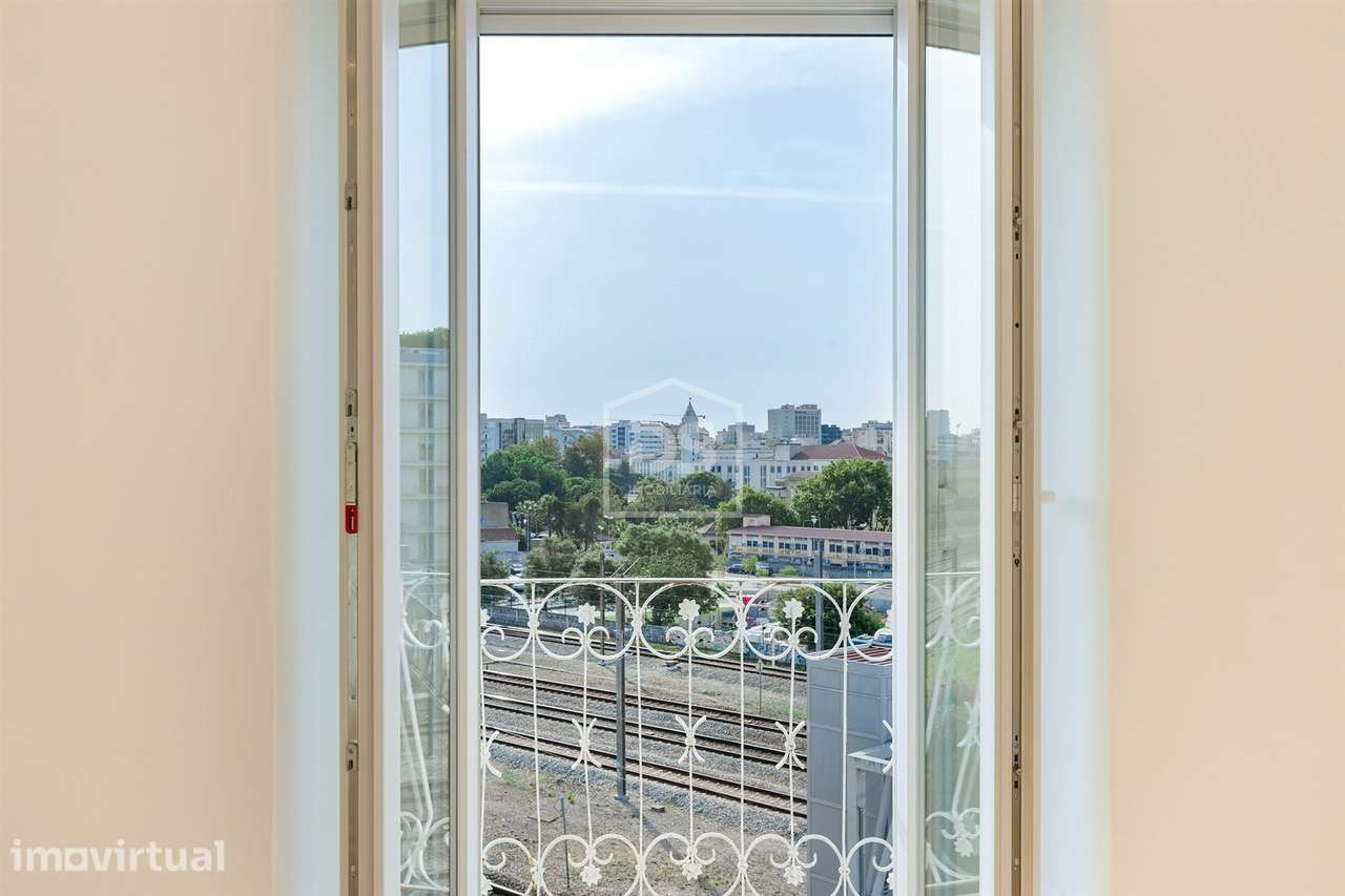 Apartamento T4 Venda em Avenidas Novas,Lisboa - Grande imagem: 2/25