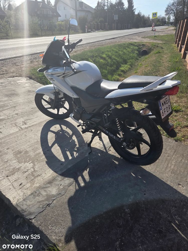Honda CBF - 3