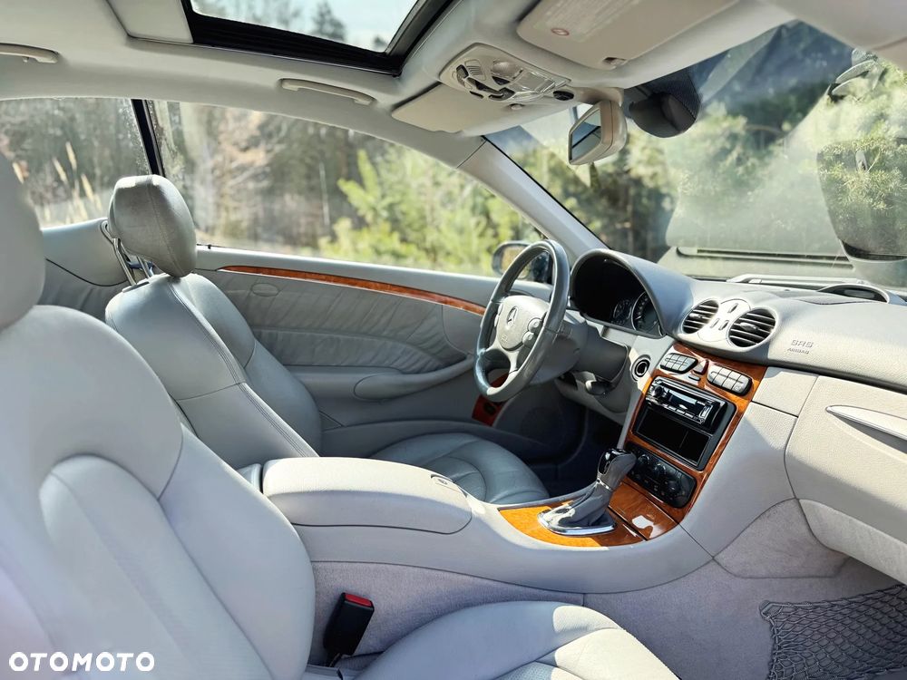 Mercedes-Benz CLK 320 Elegance - 12