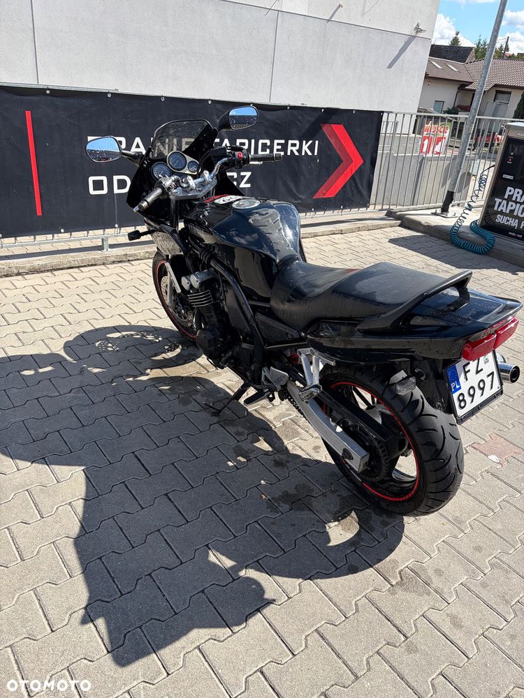 Yamaha FZS - 3
