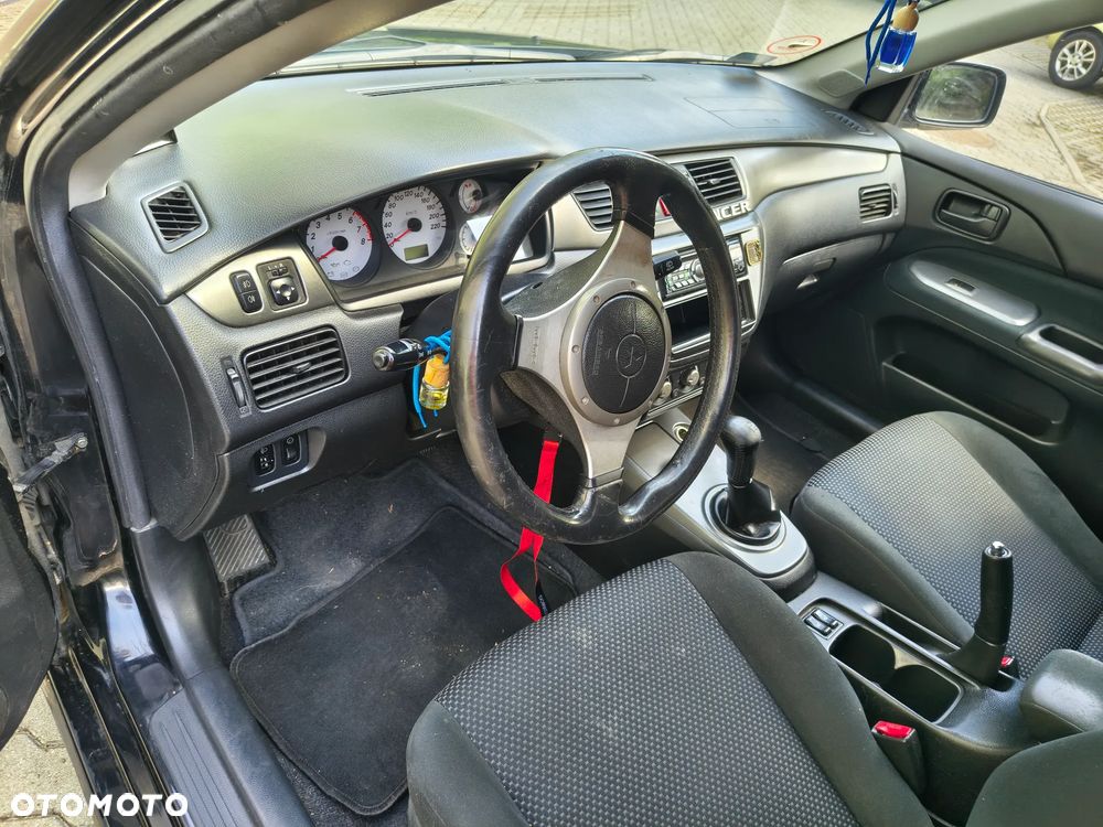 Mitsubishi Lancer 1.6 Invite - 8