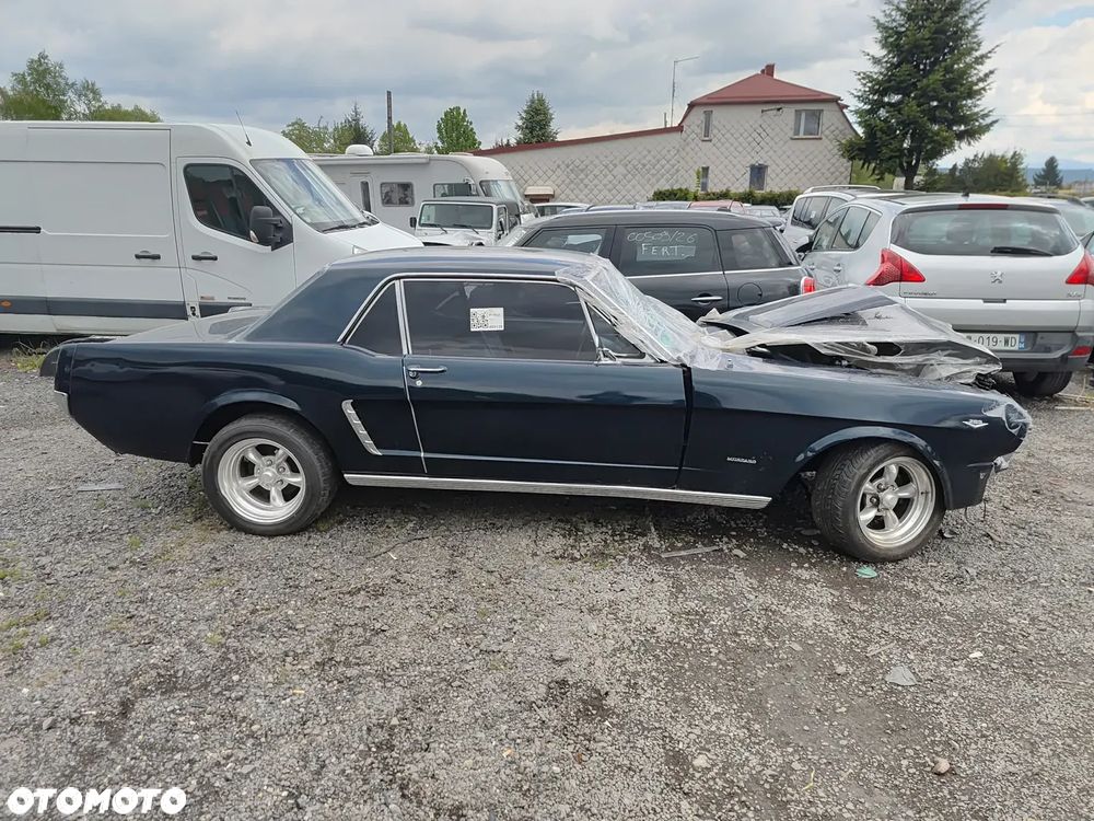 Ford Mustang - 1