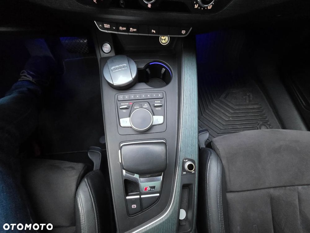 Audi A4 Avant - 10