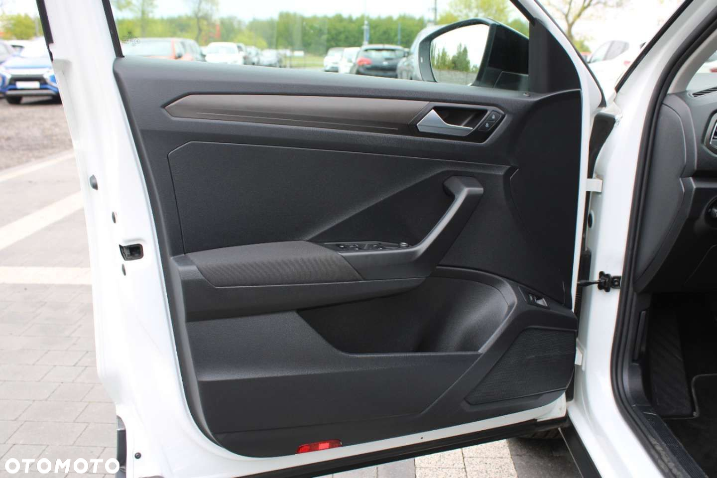 Volkswagen T-Roc - 28