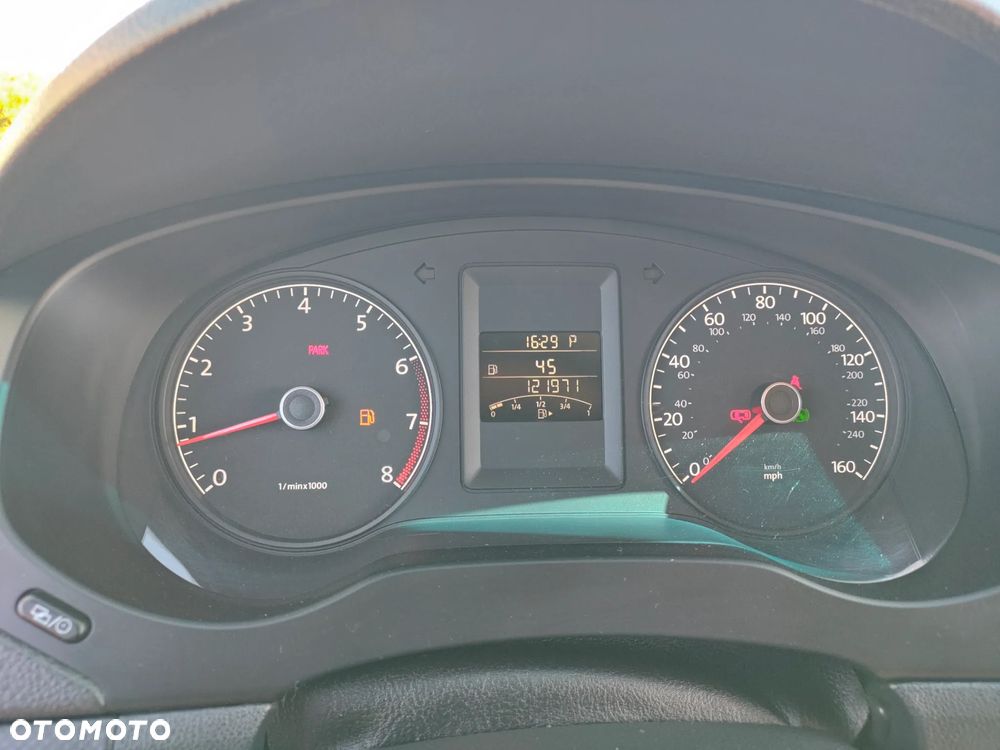 Volkswagen Jetta - 30