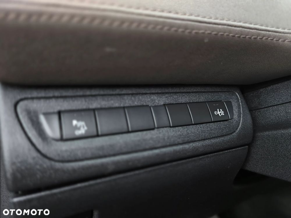 Peugeot 2008 - 15