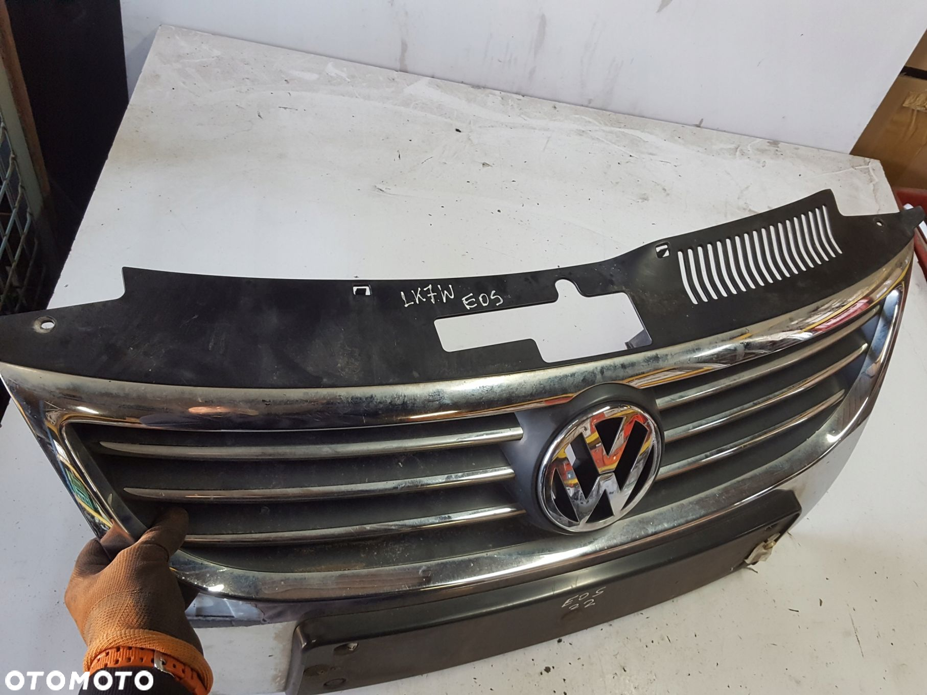 VW EOS 06-10r ATRAPA GRILL - 5