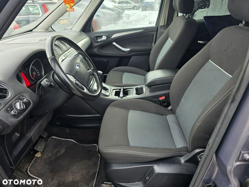 Ford Galaxy - 10