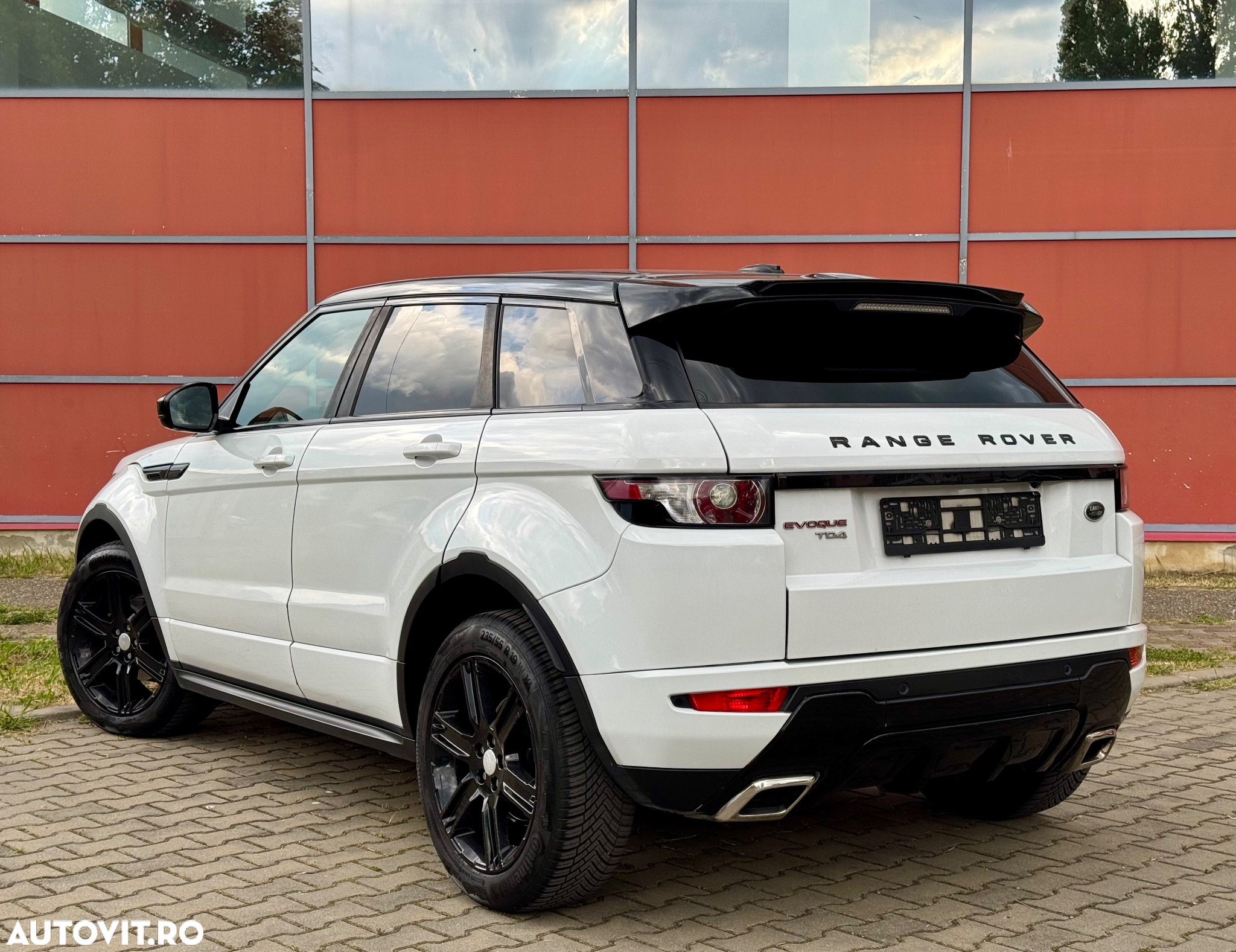 Land Rover Range Rover Evoque - 26