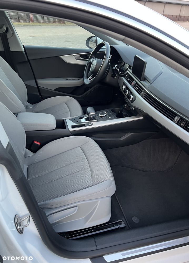 Audi A5 Sportback 35 TFSI S tronic - 13