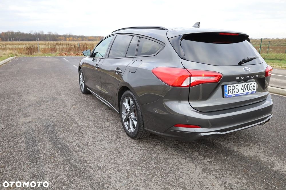 Ford Focus 1.0 EcoBoost ST-Line - 5