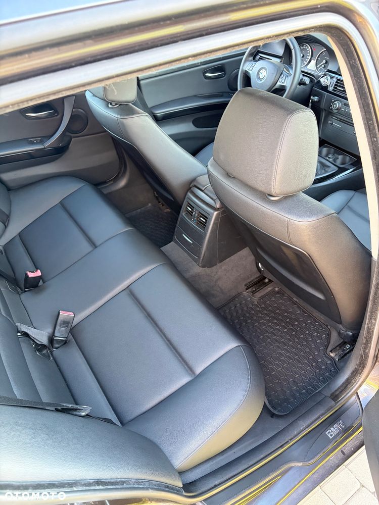 BMW Seria 3 - 25