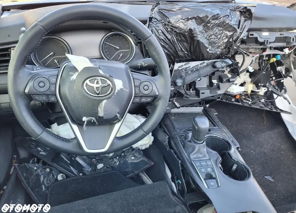 Toyota Camry 2.5 Hybrid Prestige CVT - 3