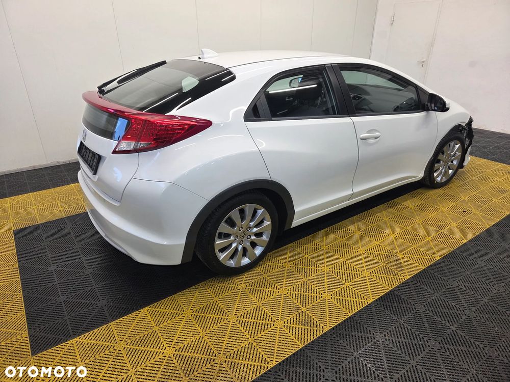 Honda Civic 1.8 Executive NAVI - 5