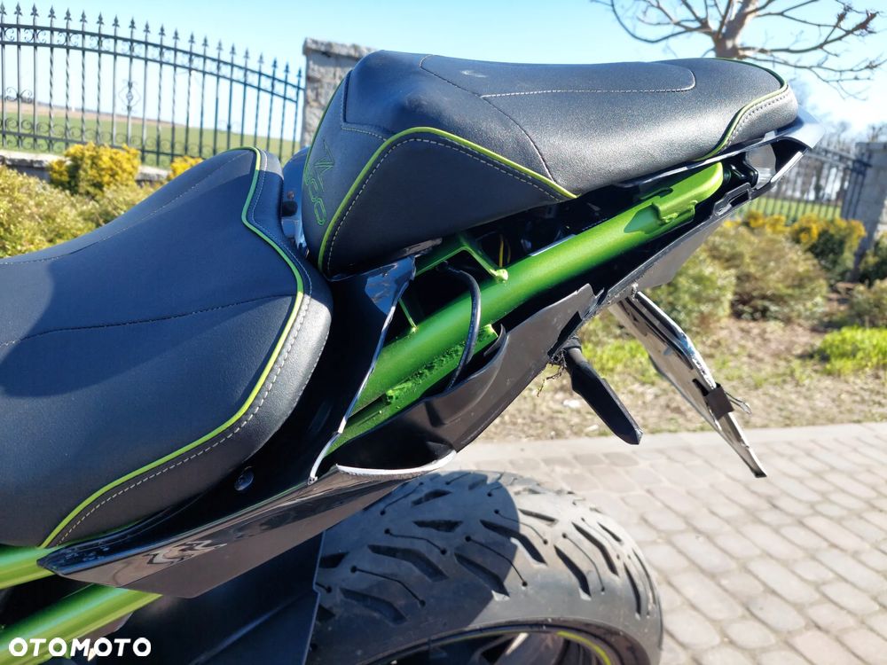 Kawasaki Z 900 - 12