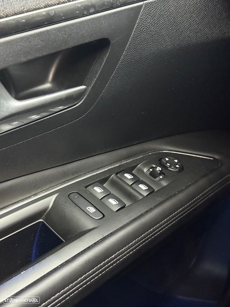 Peugeot 3008 1.6 BlueHDi GT Line - 26