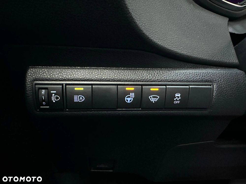 Suzuki Swace 1.8 Hybrid Premium Plus CVT - 16