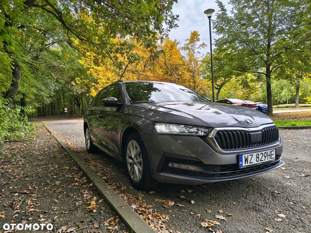 Skoda Octavia 2023 photo 2