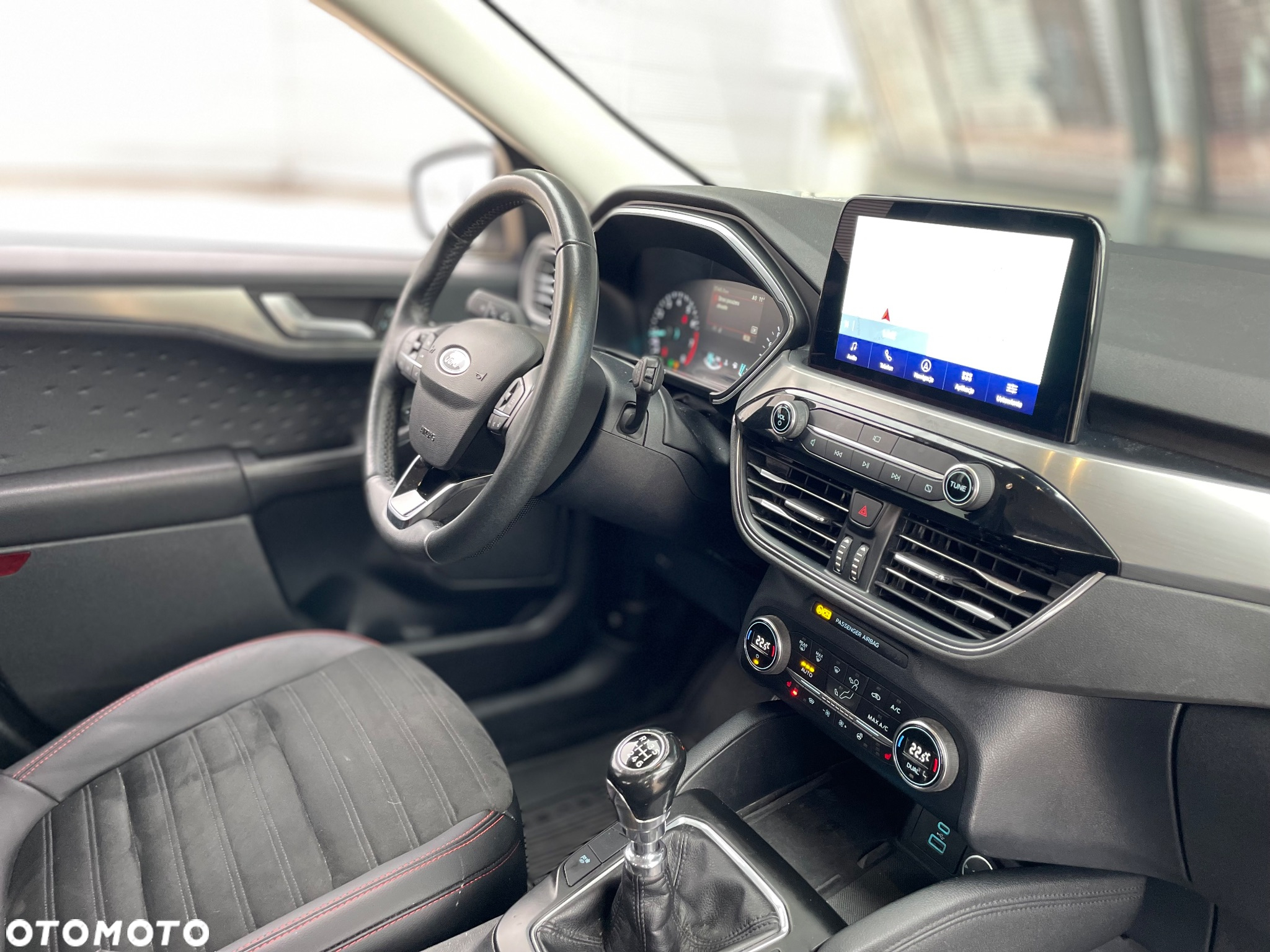 Ford Kuga 1.5 EcoBoost FWD Titanium X - 21