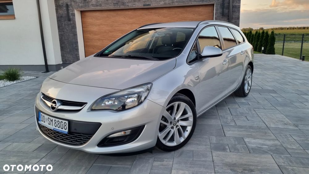 Opel Astra 1.4 T Cosmo - 1